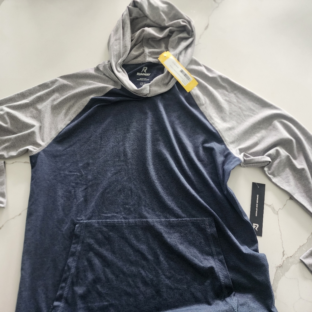 Runway long sleeve hoodie. Dri Fit. Youth Boys. Large SZ 12/14. NWT. Navy Blue